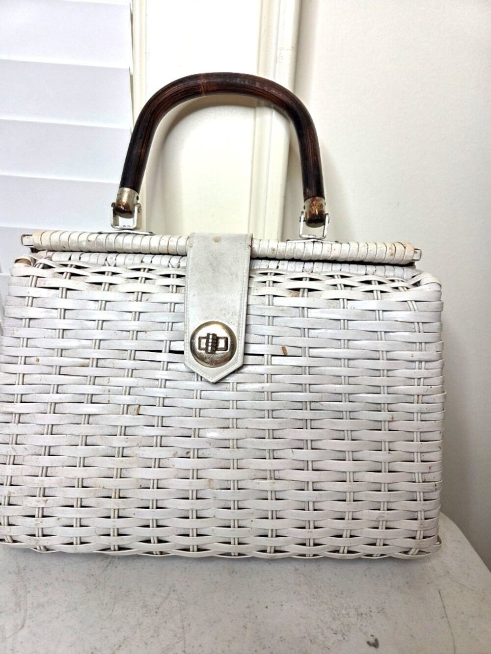 VTG orig Handmade White wicker Woven Handbag 1950s Bamboo Handle RETRO classic - Picture 1 of 9